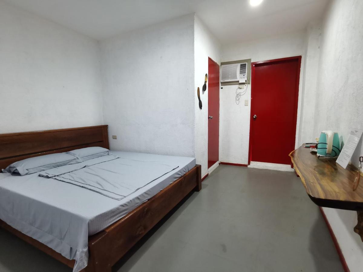 Panda Guest House Coron Esterno foto