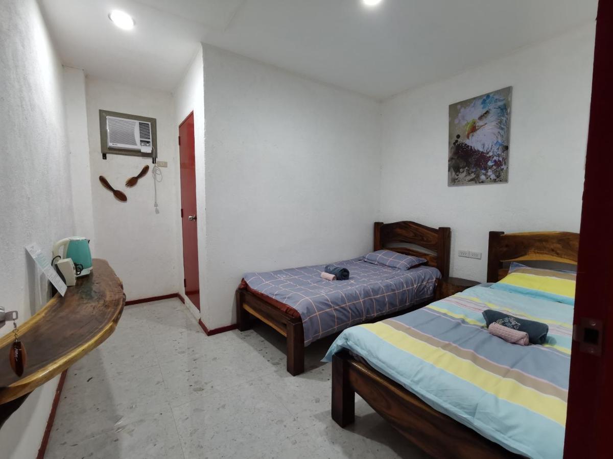 Panda Guest House Coron Esterno foto